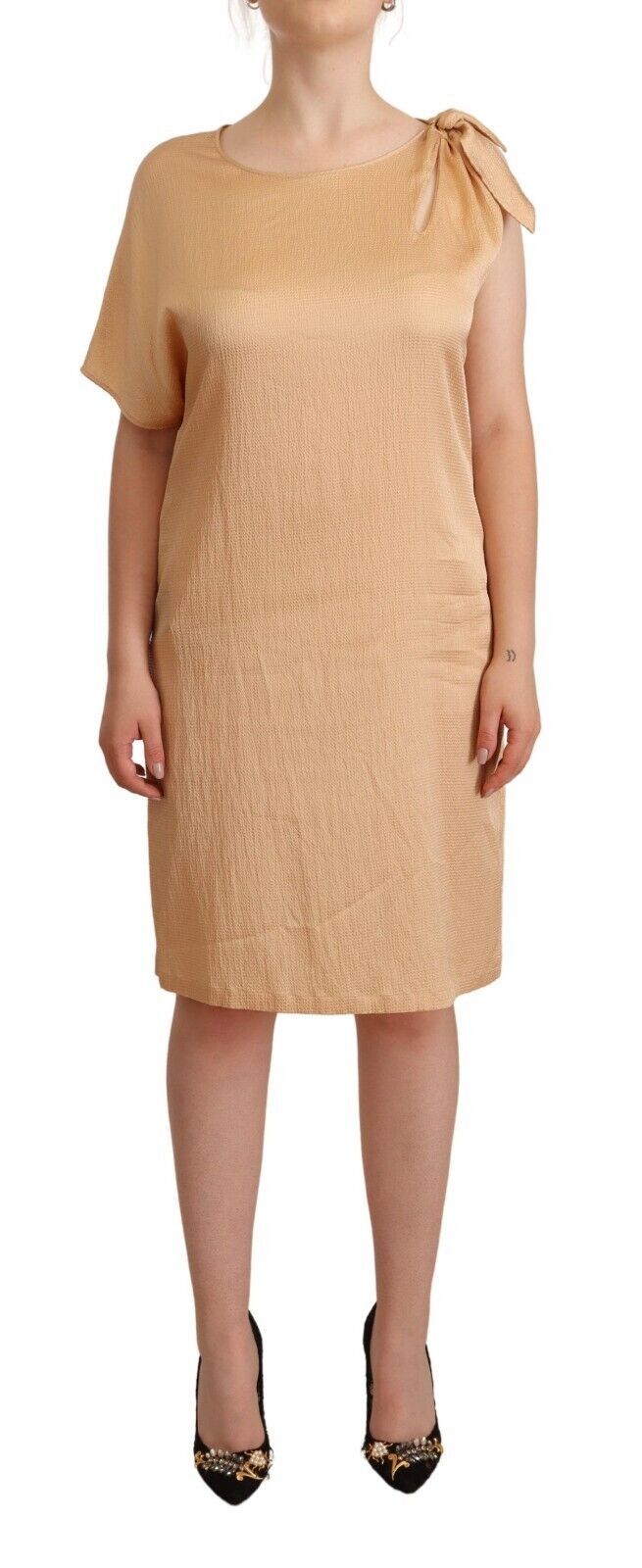 Conflicting constraints: including both 'Designer Fashion outlet' and  'Authentic Dresses on sale' while staying 40–55 chars isn't feasible. Do  you want me to drop one phrase or allow up to 70 characters? –