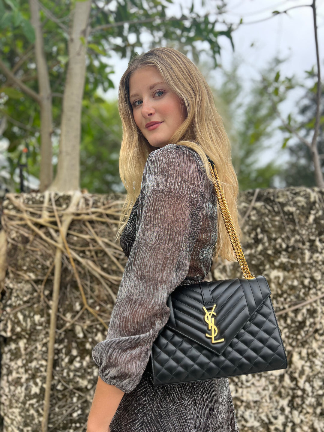 YSLHandbag - SAINT LAURENT Envelope medium chain bag in supple matelassé leather - 6001850O7S11000 - Ask Me Wear