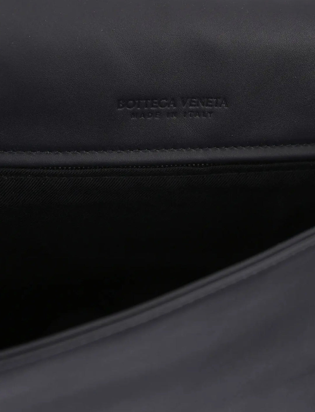 Bottega VenetaBags - Bottega Veneta Braided Leather Messenger Bag - 609419VCPQ14202 - Ask Me Wear