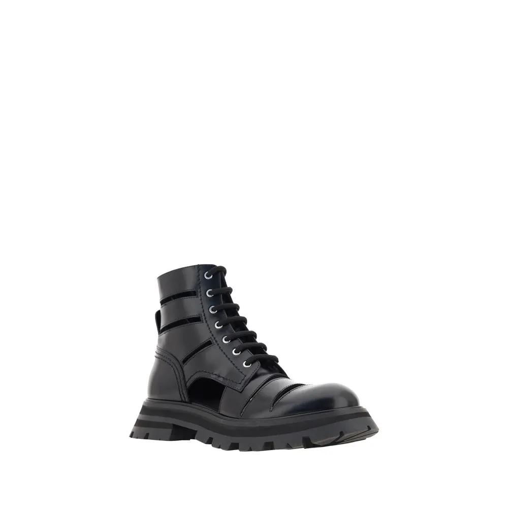 Alexander McQueen Sample Sale | Alexander McQueen Black Calf Leather Bos Taurus Lace-Up Boots - | Designer outlet