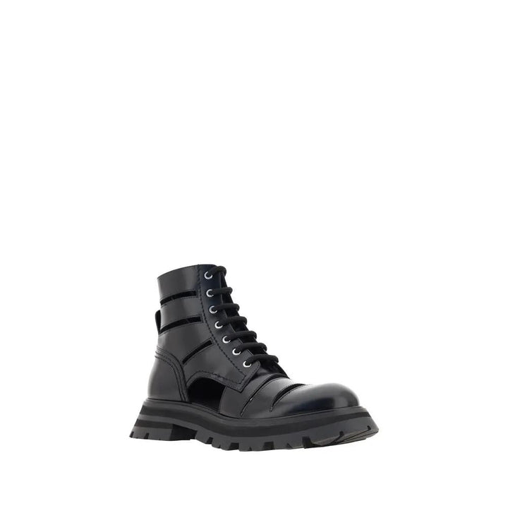Alexander McQueen Sample Sale | Alexander McQueen Black Calf Leather Bos Taurus Lace-Up Boots - | Designer outlet