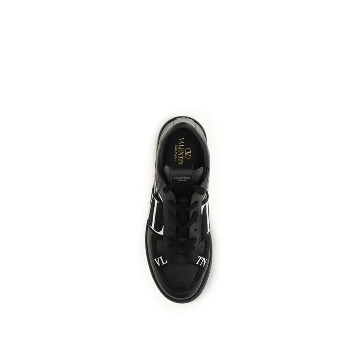 Valentino Garavani Sample Sale | Valentino Garavani Black Calf Leather Bos Taurus Athletic Sneakers - | Designer outlet