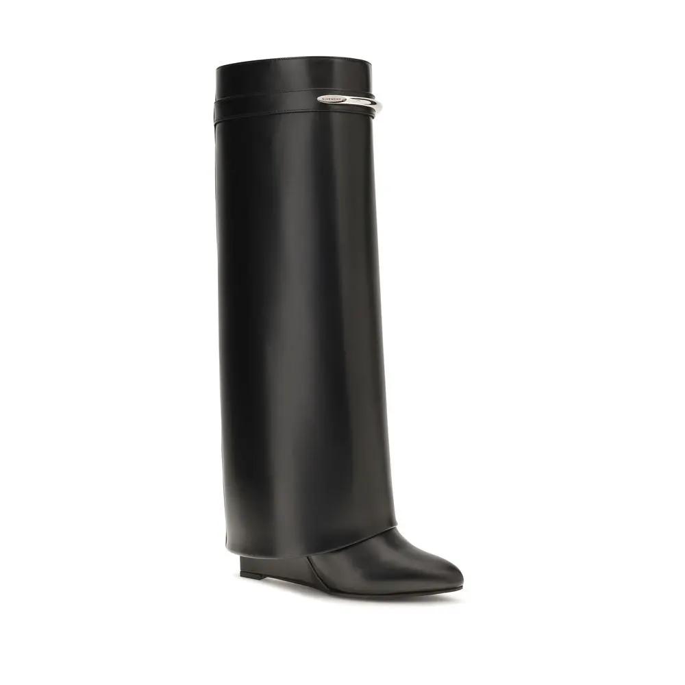 Givenchy Sample Sale | Givenchy Black Calf Leather Bos Taurus Boots - | Designer outlet
