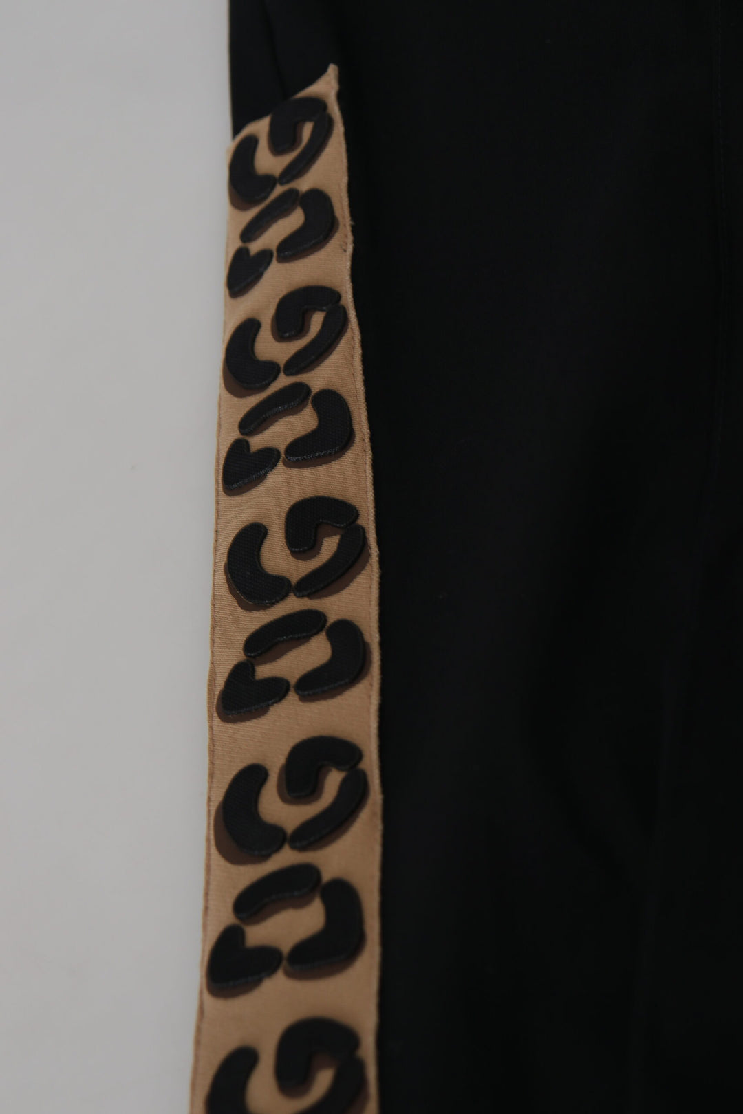 Dolce &amp; Gabbana Sample Sale Dolce &amp; Gabbana Black Cotton Elastic Waist DG Logo Cropped Pants - | Designer outlet