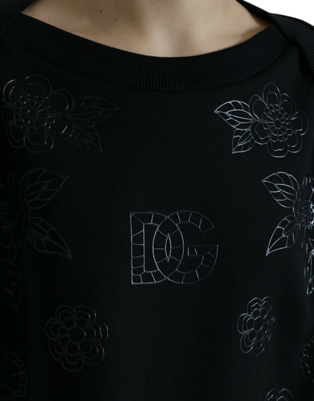 Dolce &amp; Gabbana Sample Sale Dolce &amp; Gabbana Black Pullover Floral Logo Applique Sweater - | Designer outlet