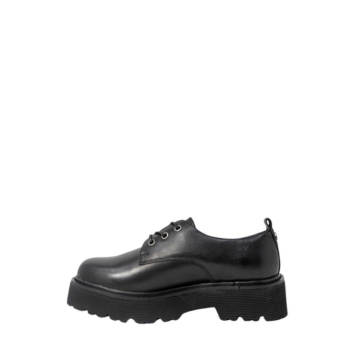 Cult Black Leather Sneaker