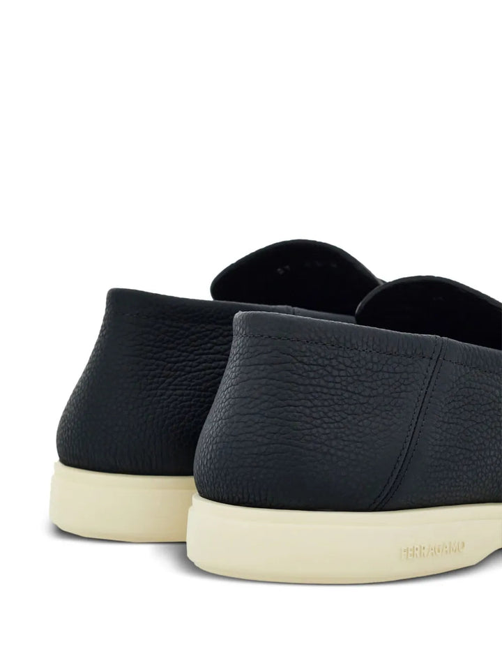 Ferragamo Gancini-Plaque Leather Loafers 021599768454