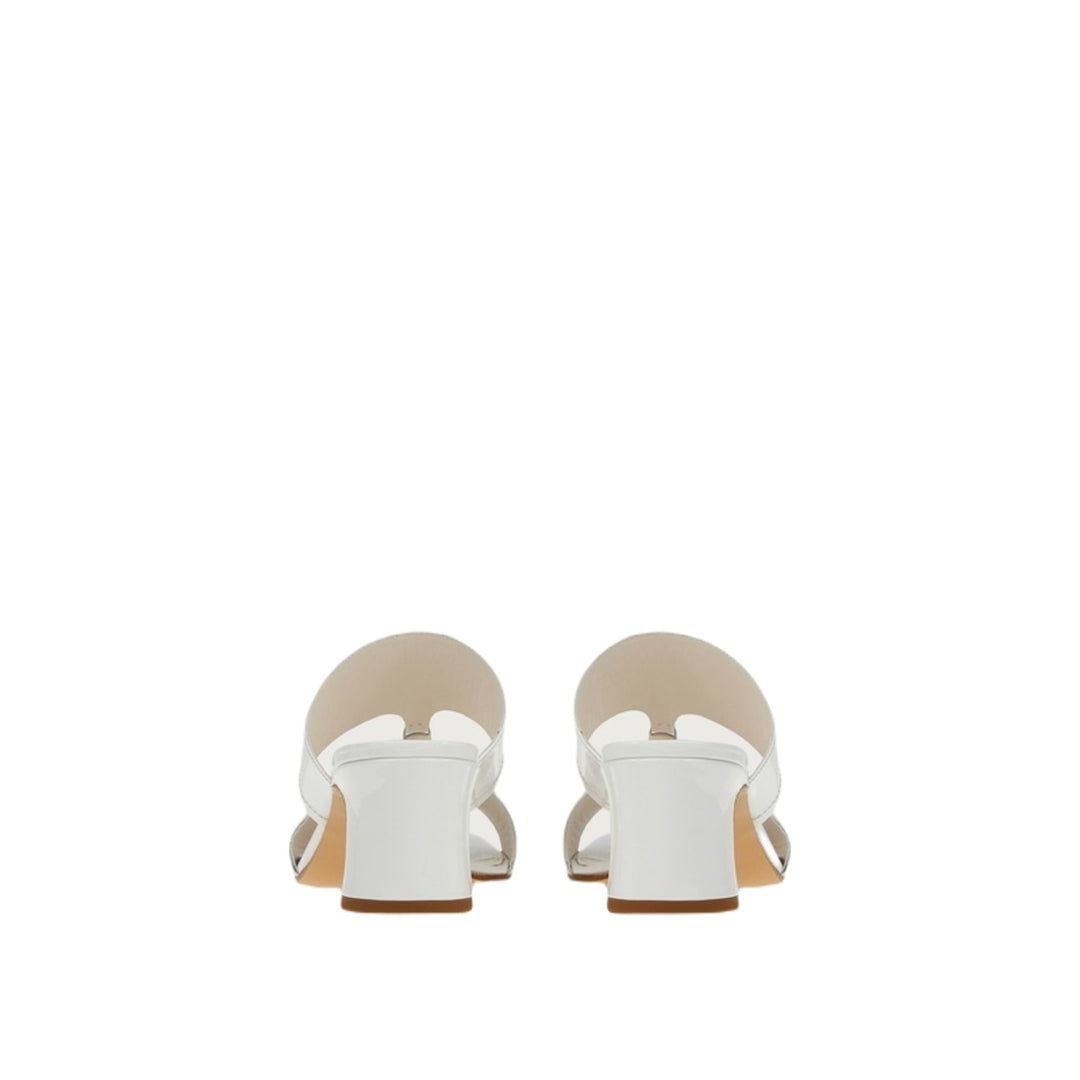 Sandalias de mujer Ferragamo Tot 55 blancas