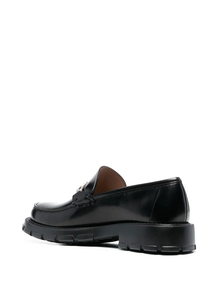 Ferragamo Logo-Plaque Leather Loafers in BLACK