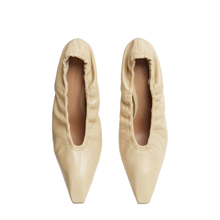 Bottega Veneta Crushed Leather Pumps Beige