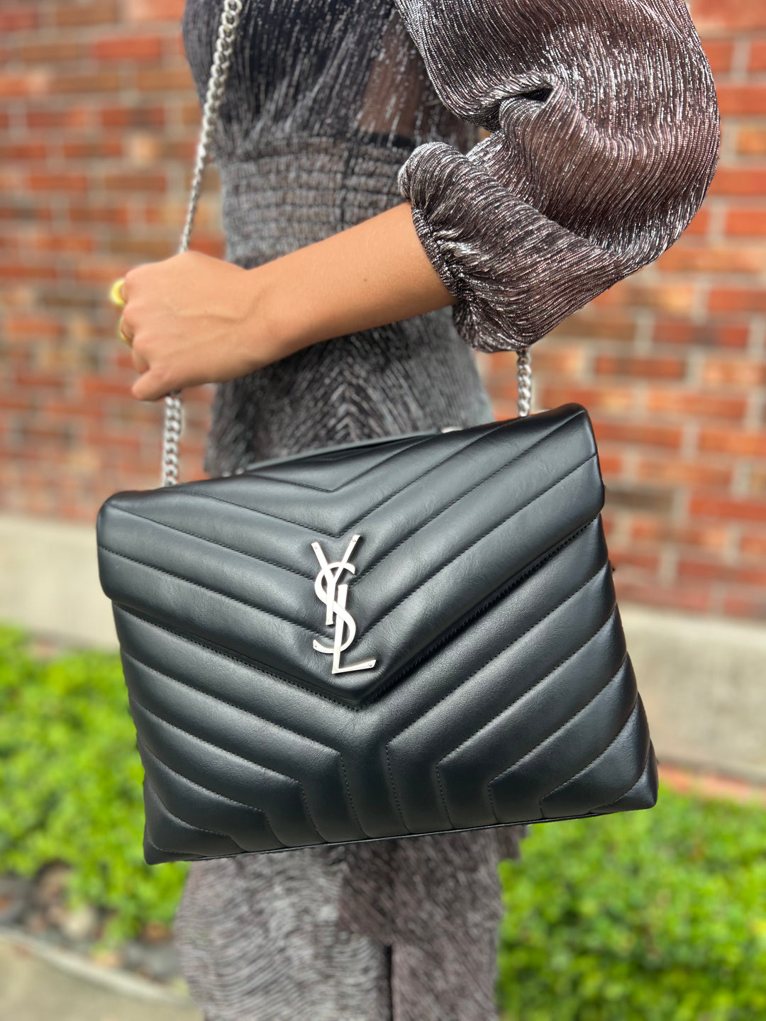 Ysl loulou medium bag hotsell