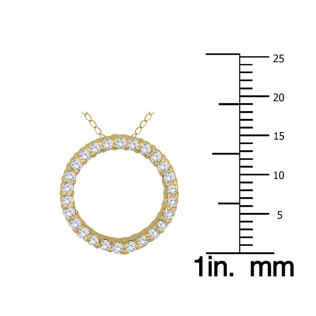 1/3 Carat Tw Diamond Circle Pendant In 14K Yellow Gold