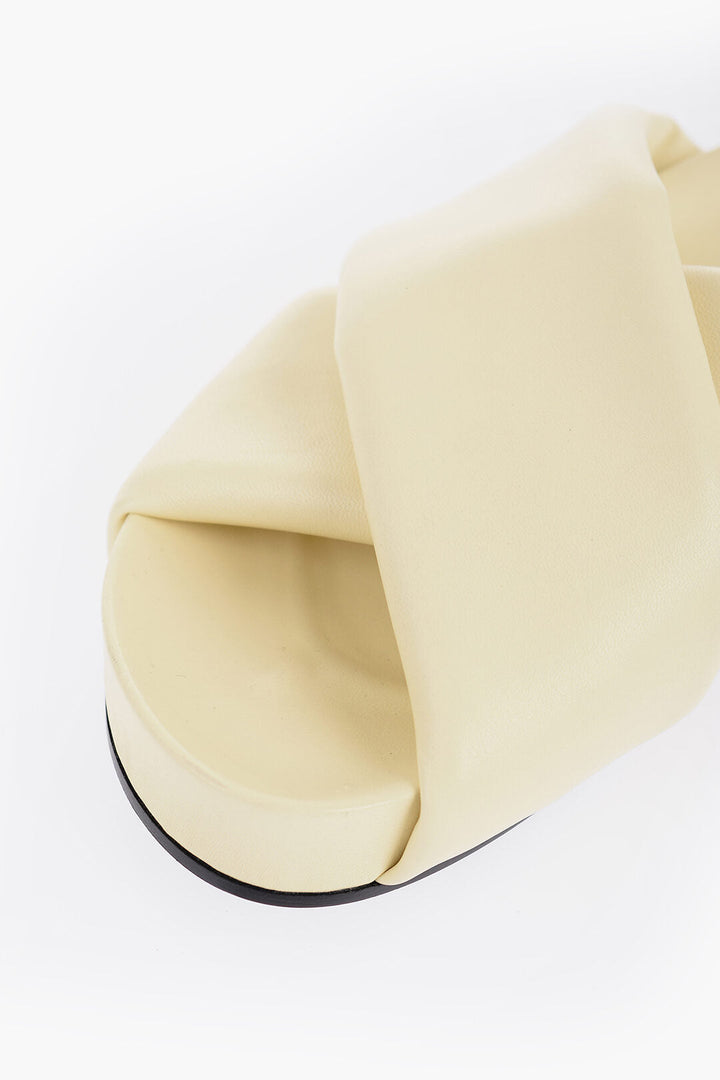 Jil Sander Criss Cross Designed Leather Sandals