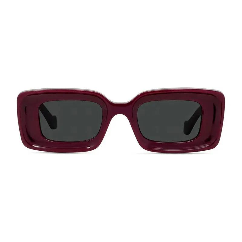 Loewe Sample Sale | Loewe Sunglasses Rectangle Full Rim, Shiny Burgundy/gold Frame And Grey Lens Lw40101I66A - Sunglasses | Designer outlet