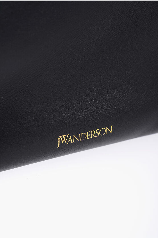 Bolso de mano de piel con detalle de cadena de JW Anderson