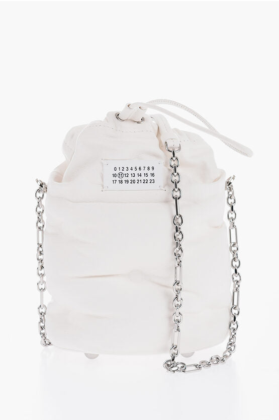 Bolso tipo cubo GLAM SLAM de piel con cadena plateada MM11 de Maison Margiela