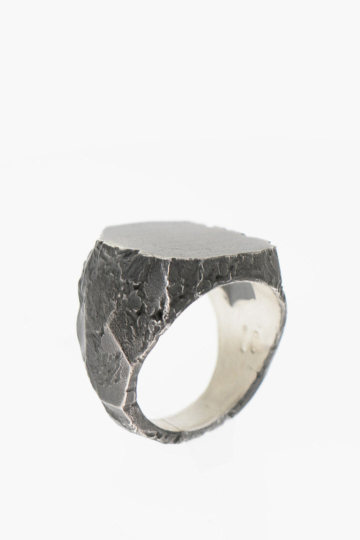 NOVE25 Vintage Effect Silver MATERIC Signet Ring