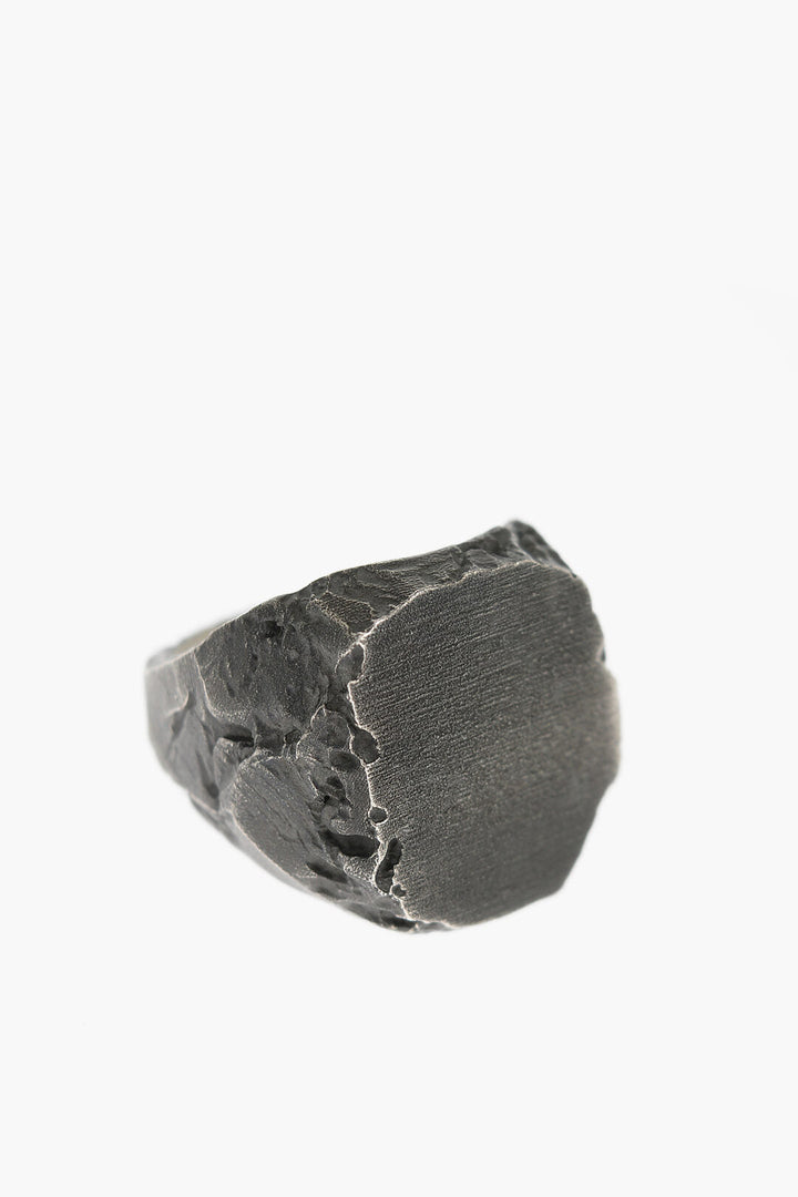 NOVE25 Vintage Effect Silver MATERIC Signet Ring